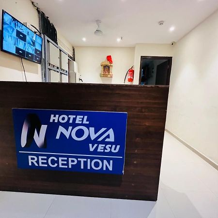 Hotel Nova Vesu Surat Bagian luar foto
